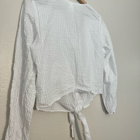 H&M Womens White Sheer Blouse V-Neck Button Tie Front Lightweight Girly Size 8 - Picture 6 of 7
